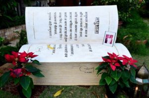 - amitabh bachchan book bench in honour of father harivansh rai bachchan