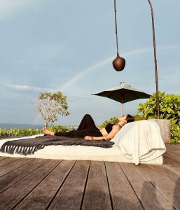 rashmika mandanna to vijay deverakonda south stars welcome 2023 with joy and happiness 