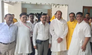 Borivali : BMC gives notice to Pustimarg Havali