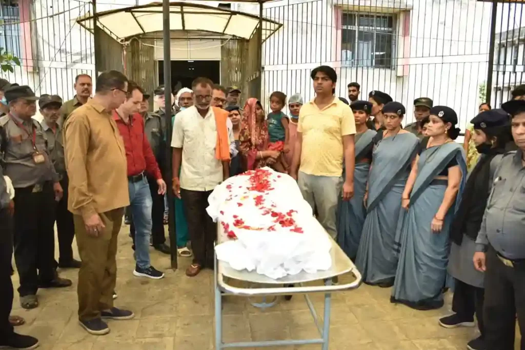  Organs of 24-yr-old brain-dead girl give new life to six in Surat