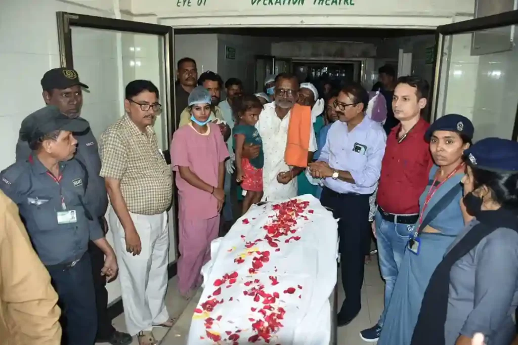  Organs of 24-yr-old brain-dead girl give new life to six in Surat