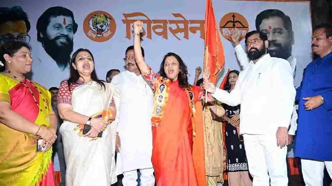 MLA Manisha Kayande Joins Shinde Group Shivsena